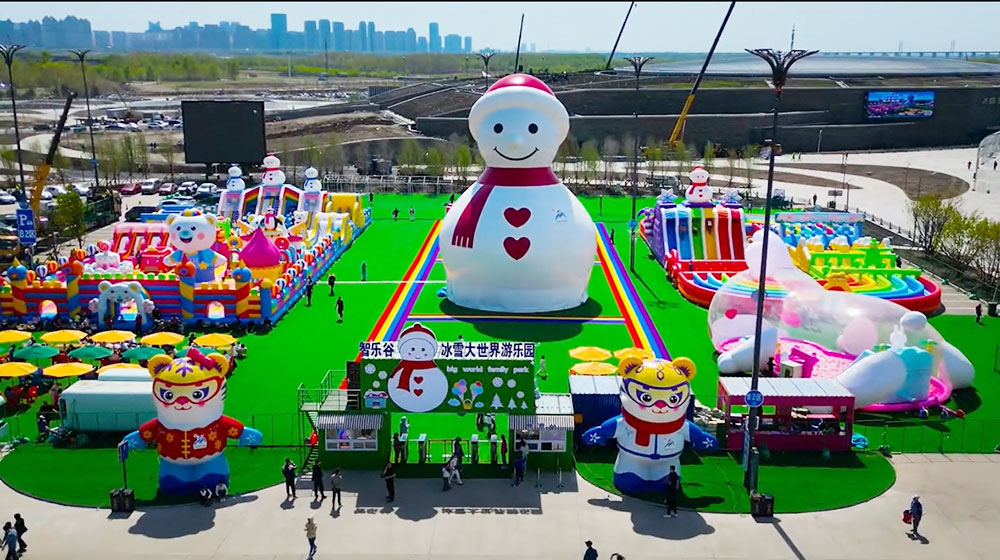 inflatable obstacle course 015